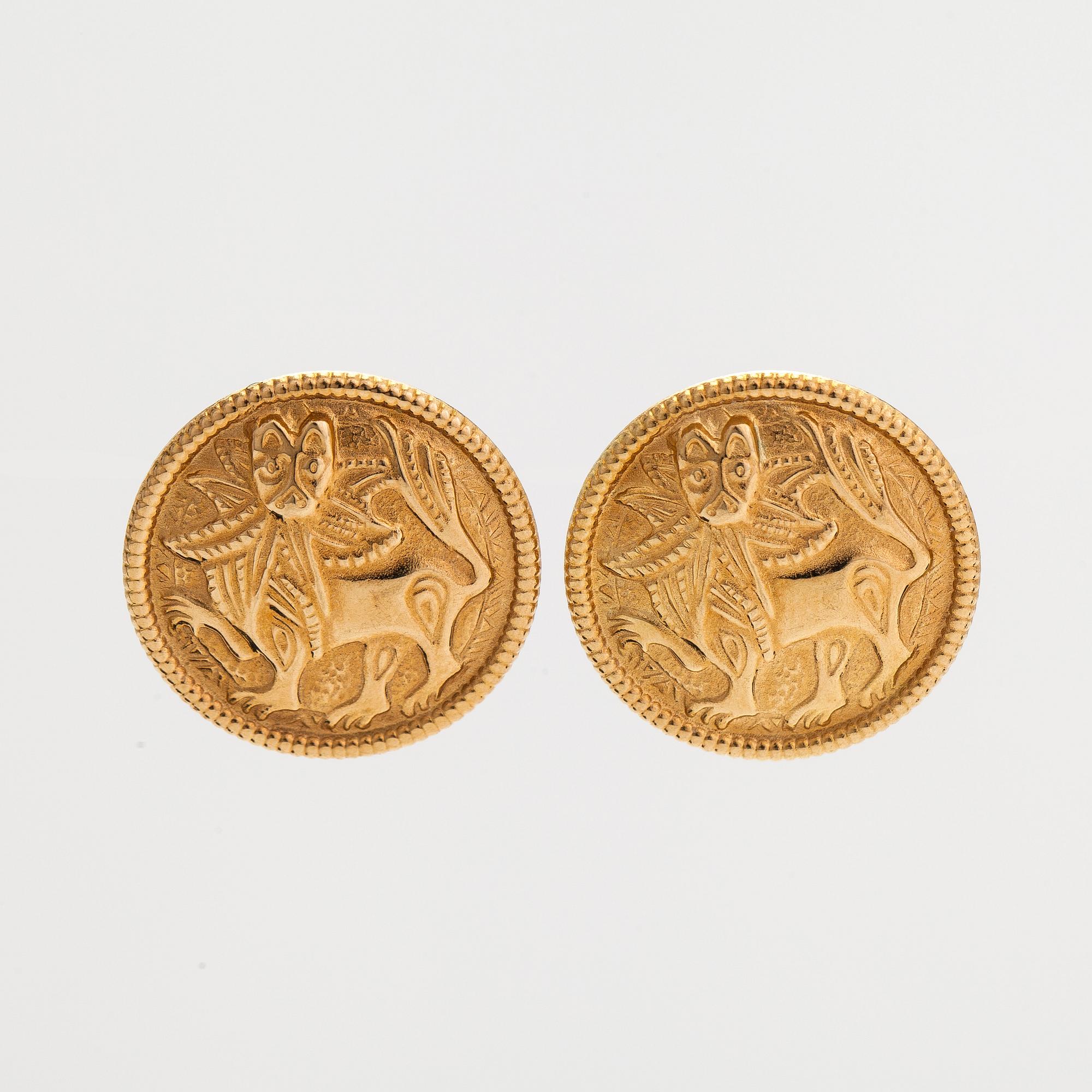 Örhängen "Sollejon", 18K guld. Kalevala Koru, Helsingfors 1998.