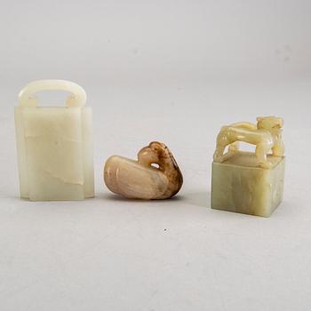 FIGURINER 7 st Kina 1900-tal nefrit.