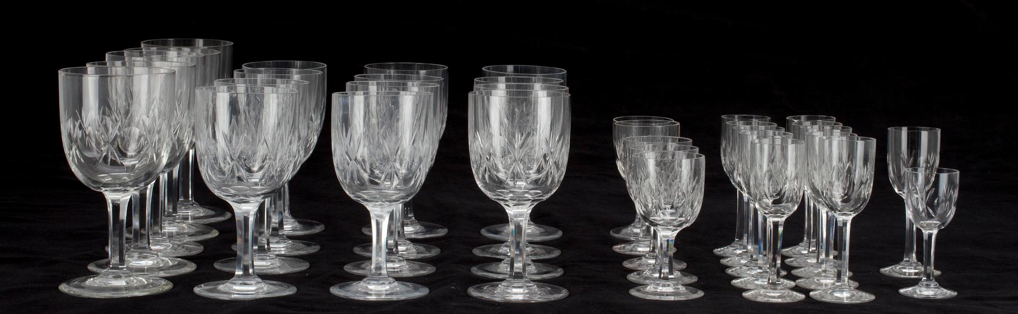 GLASSERVIS, 34 delar, 1900-talets senare hälft.