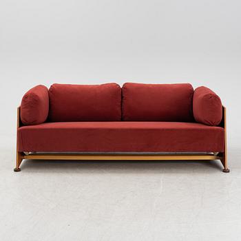 Torbjörn Ahlström, a sofa.