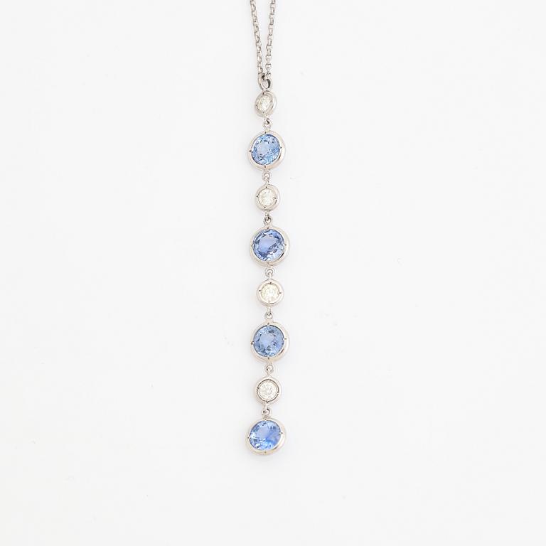 Sapphire and diamod necklace.