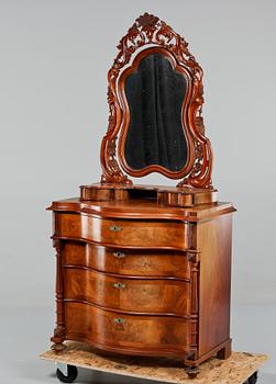 SPEGELBYRÅ, nyrokoko, 1800-talets andra hälft.