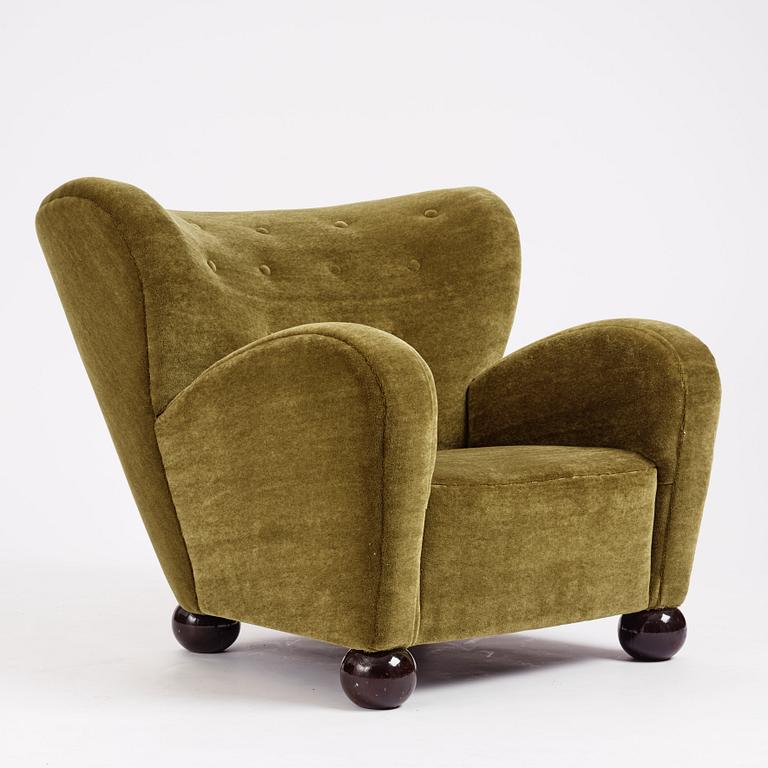 Märta Blomstedt, an 'Aulanko' armchair, Kantosen Puutyö Oy, Finland, designed in 1939 for the Hotel Aulanko in Tammerfors.