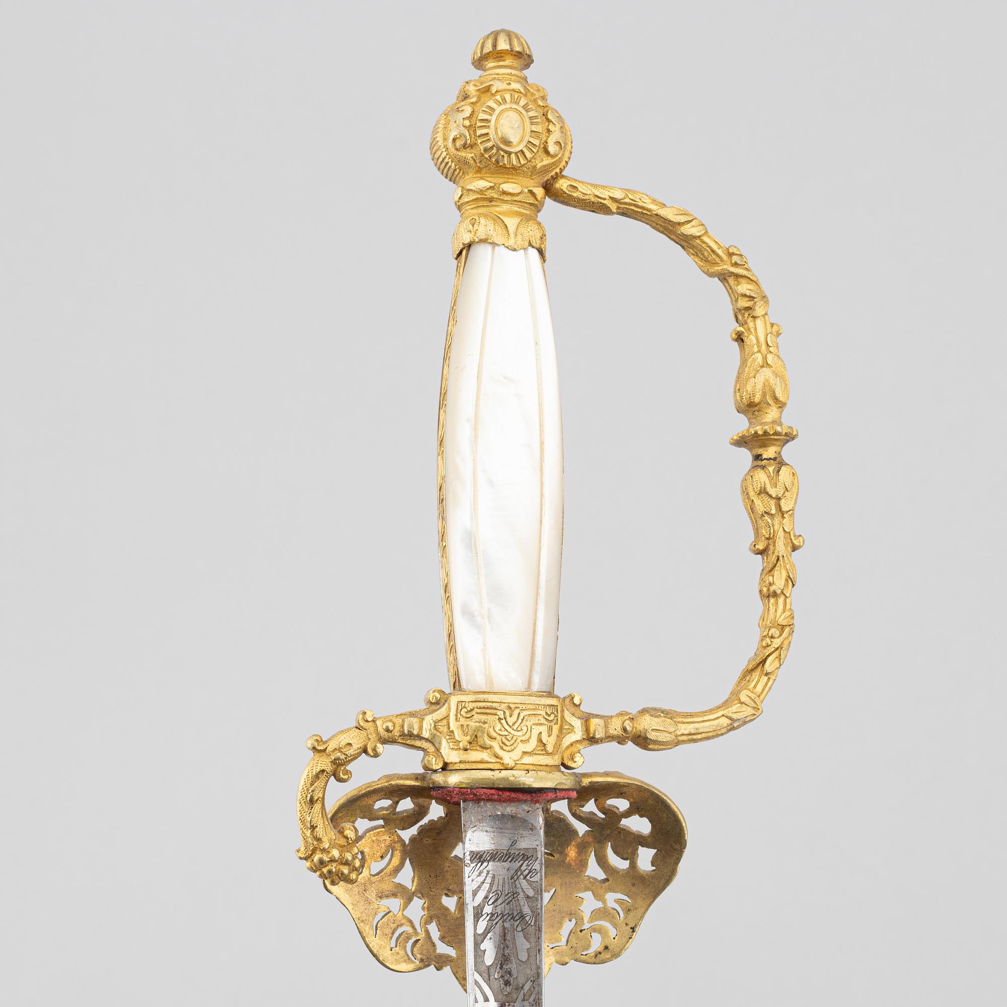 Värja, svensk, 1800-tal, med balja.