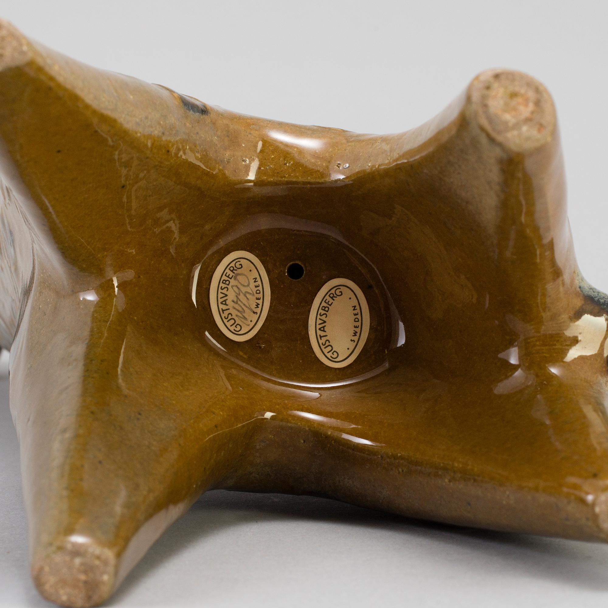 A stoneware sculpture "Giraff" by Lisa Larson, Gustavsberg.