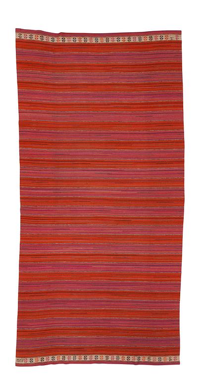Märta Måås-Fjetterström, draperi "Röda Duchatell", rölakan, ca 290,5 x 145,5 cm, signerad MMF.