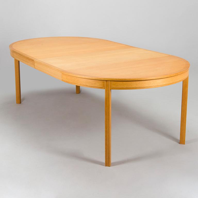 Bertil Fridhagen, ruokapöytä sekä tuoleja, 4 kpl, Bodafors, 1900-luvun toinen puolisko.