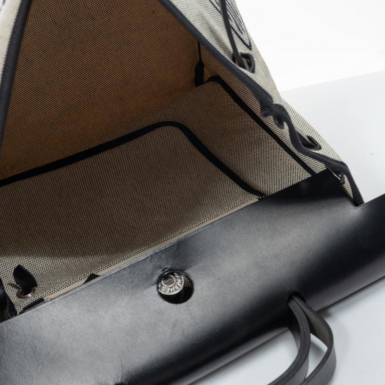 Hermès, Bag, “Herbag Zip Pegase”.