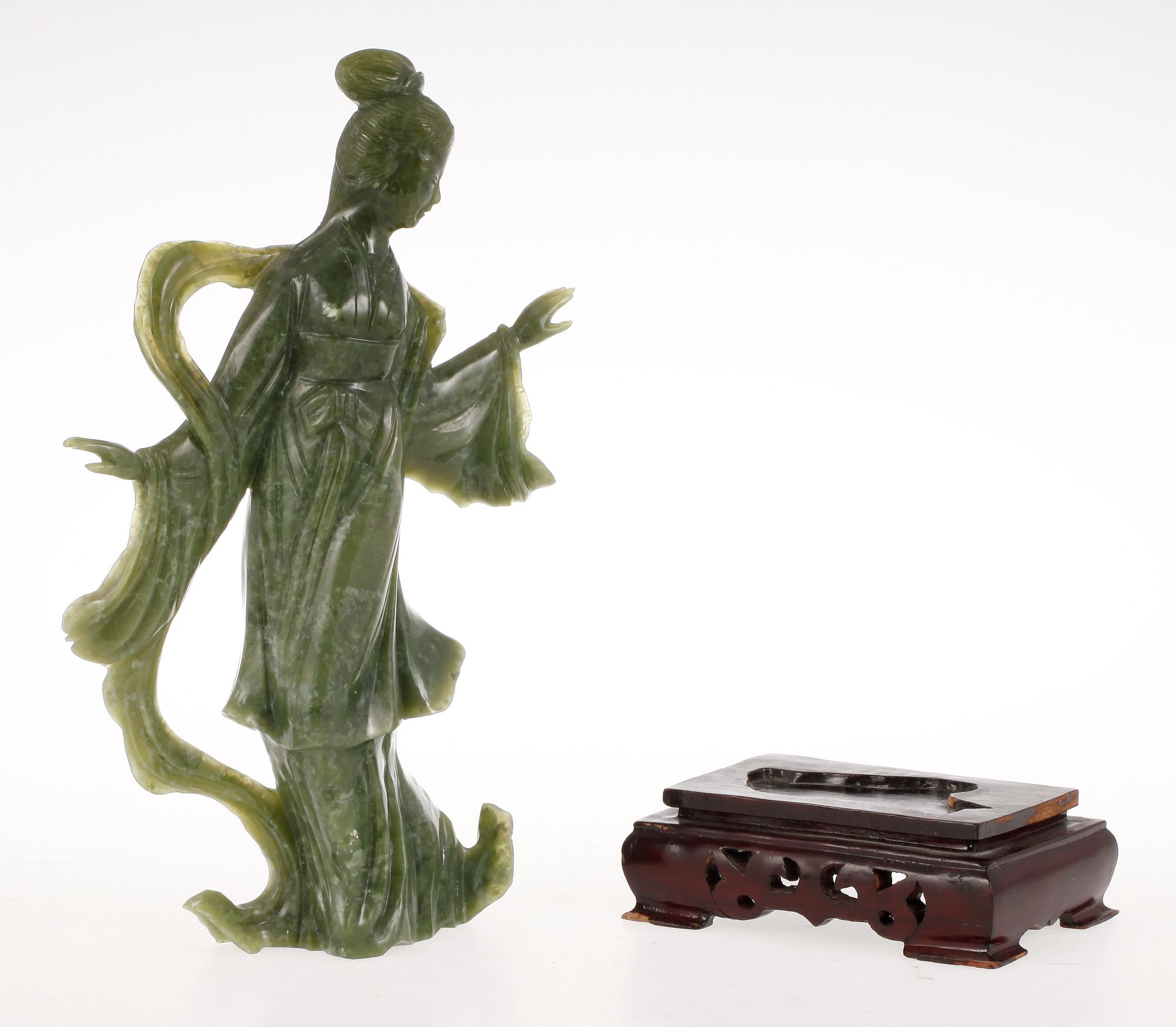 FIGURIN, sten, Kina. Modern tillverkning.