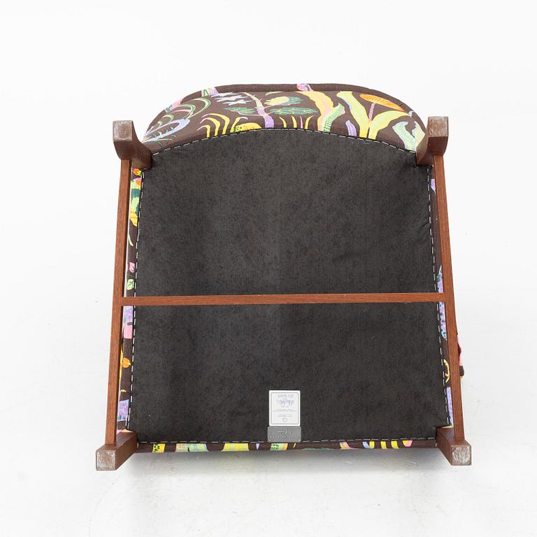 Josef Frank, Armchair, model 930, Firma Svenskt Tenn, OH Sjögren, 2023.