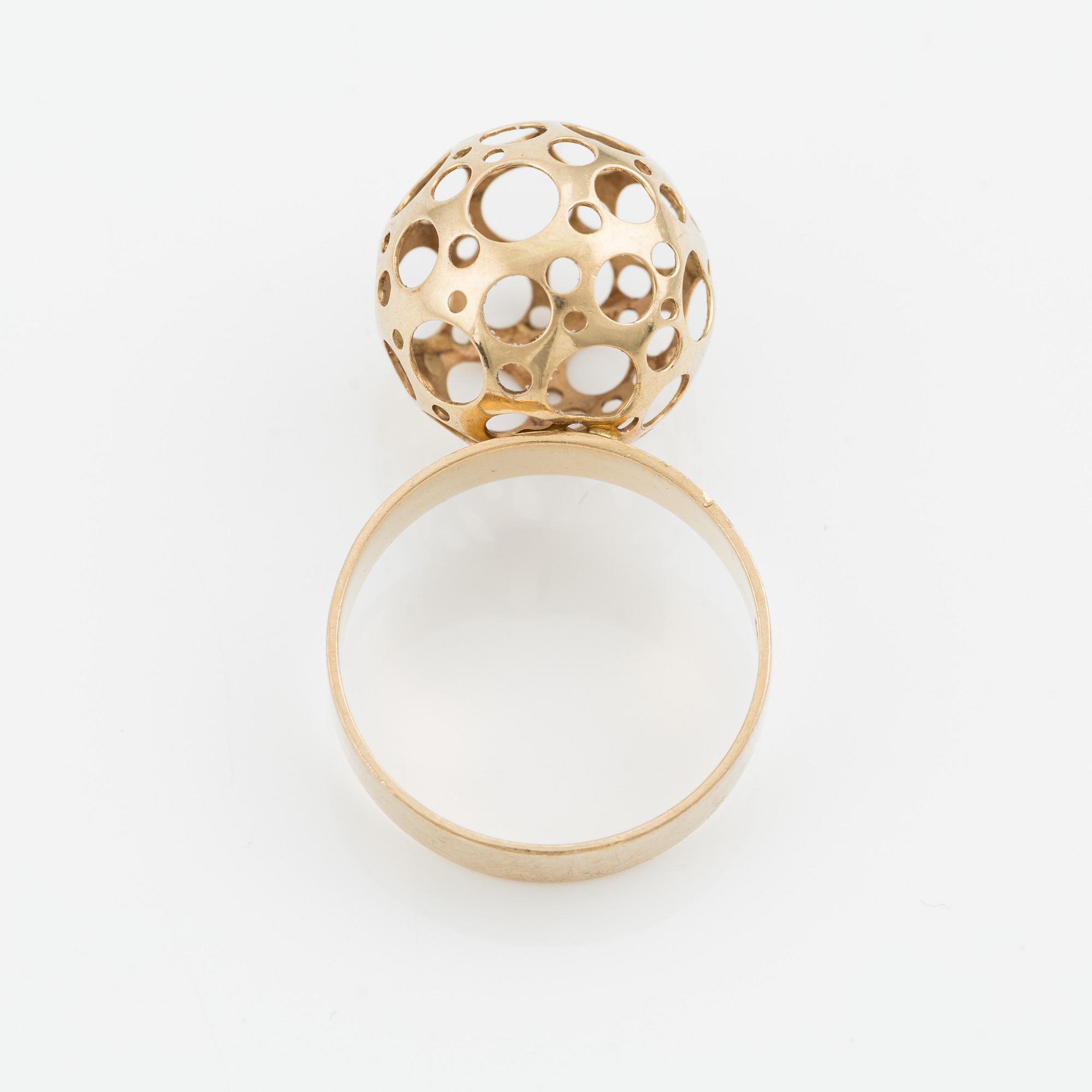 Liisa Vitali, ring och hänge, guld.