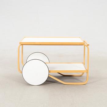 Alvar Aalto, serveringsvagn modell 901, Artek Finland sent 1900-tal.