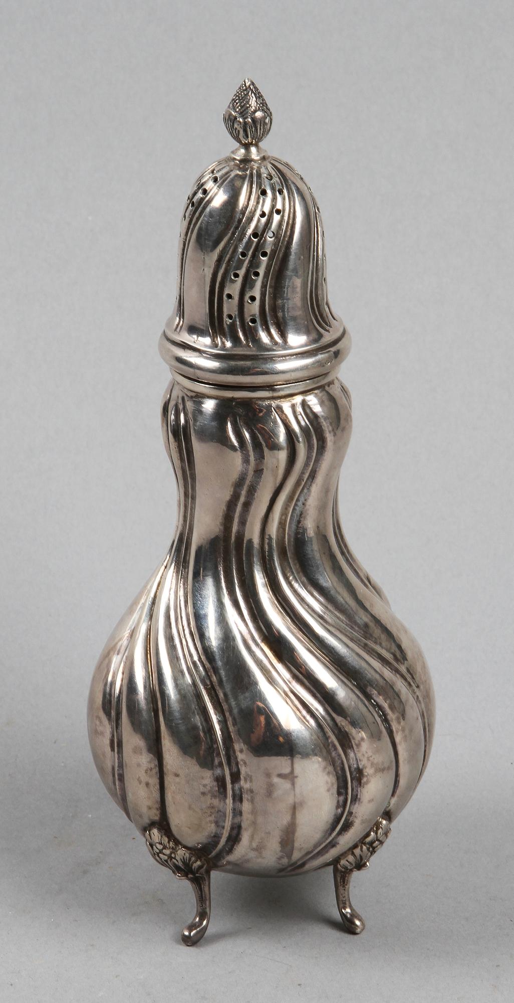 SOCKERRUSKA, silver, rokokostil, svenska importstämplar, tidigt 1900-tal.