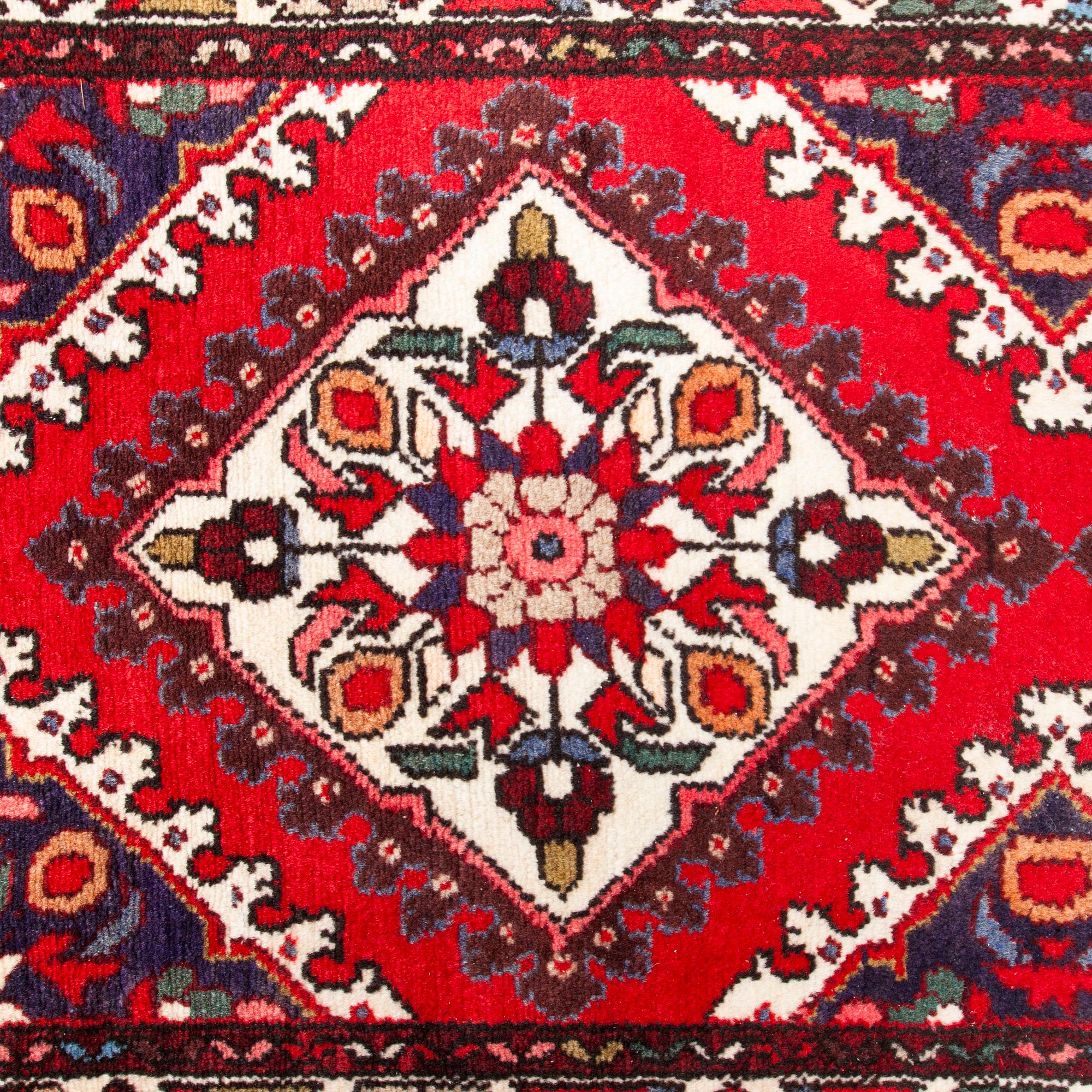 A runner, Rudbar, approx. 383 x 66 cm.