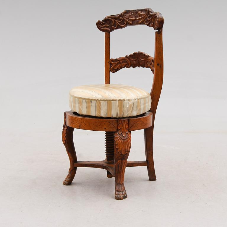 SKRIVSTOL, 1800-talets första hälft.