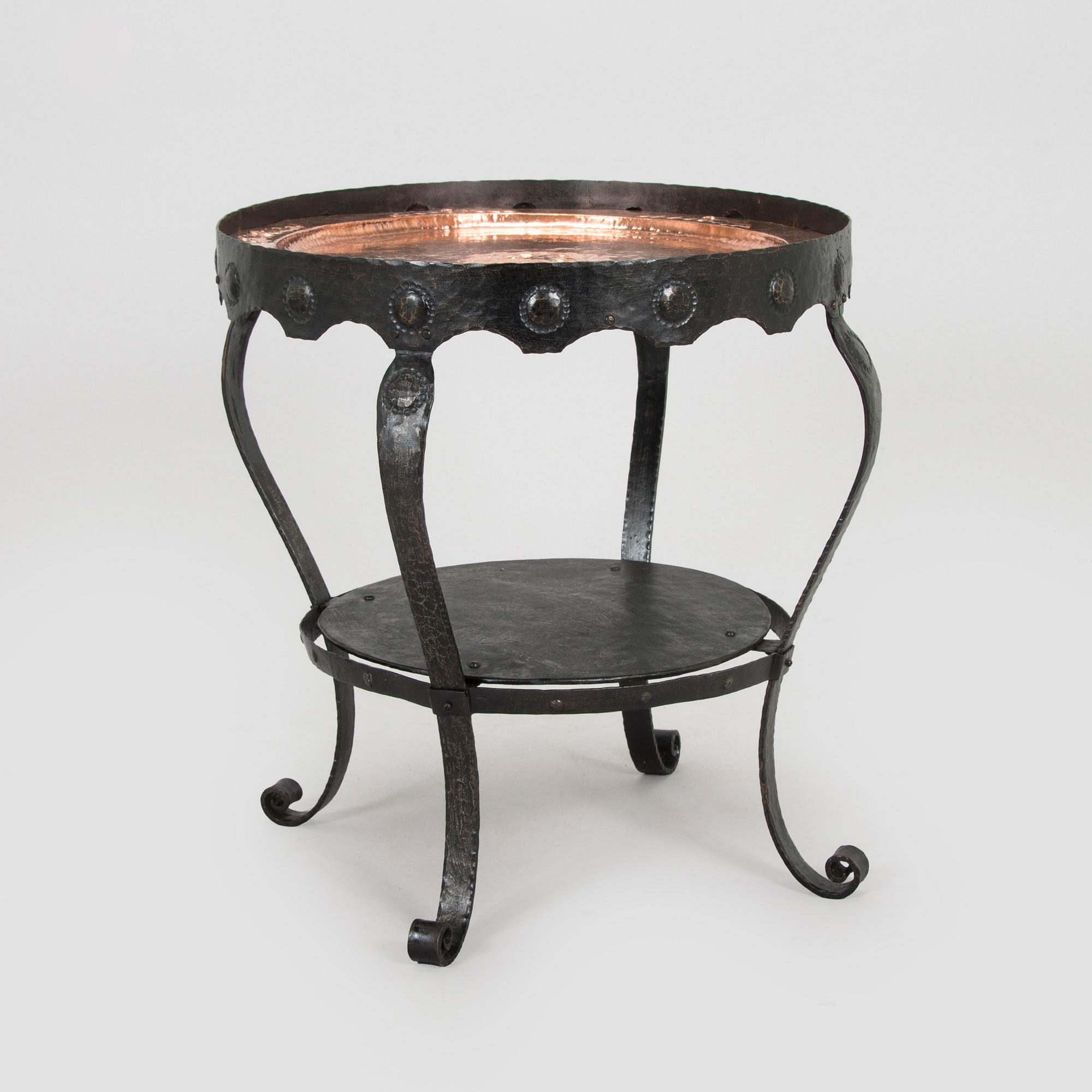 Pöytä, 1900-luvun alku.