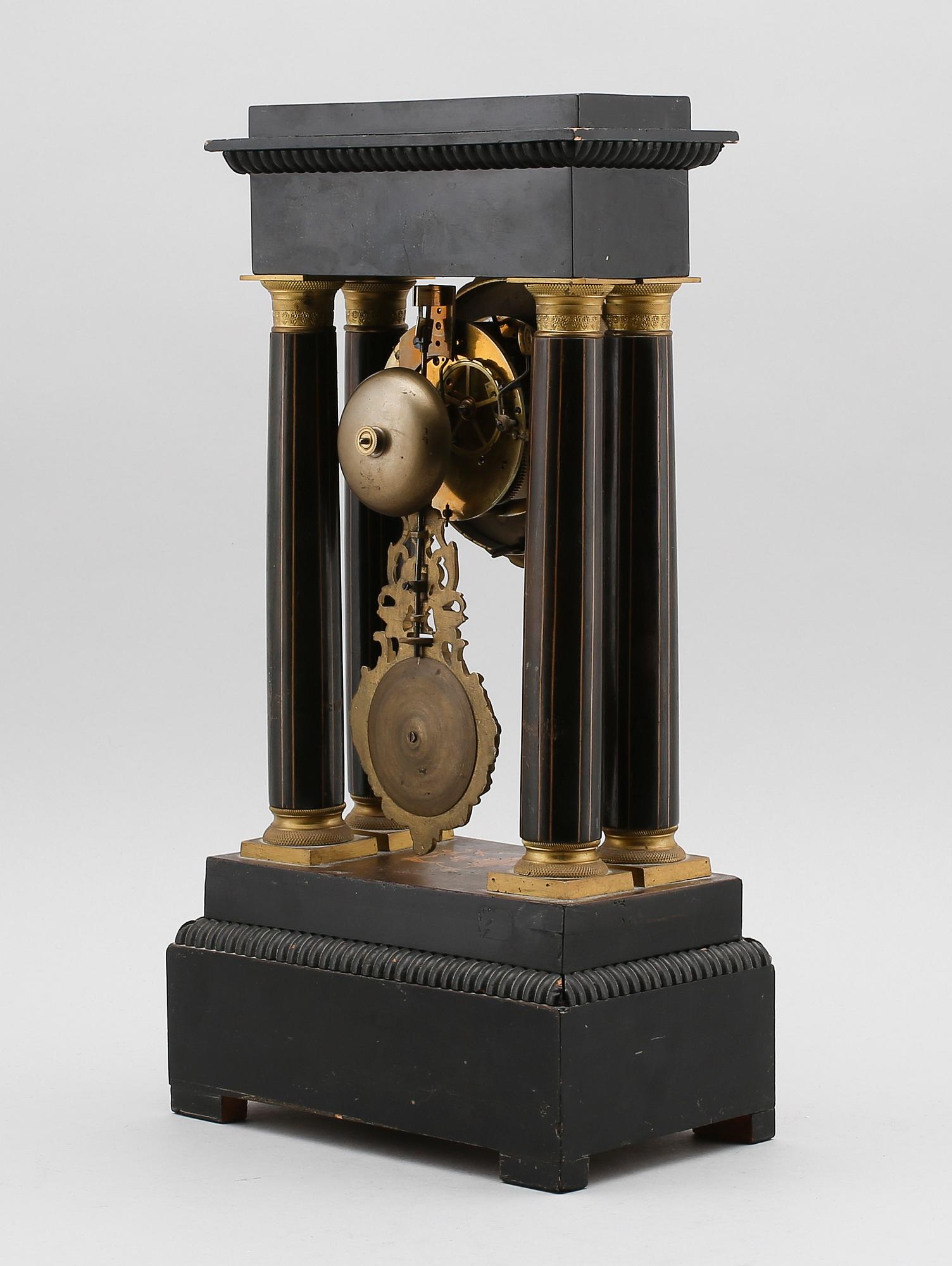 BORDSPENDYL, senempire, 1800-talets mitt.