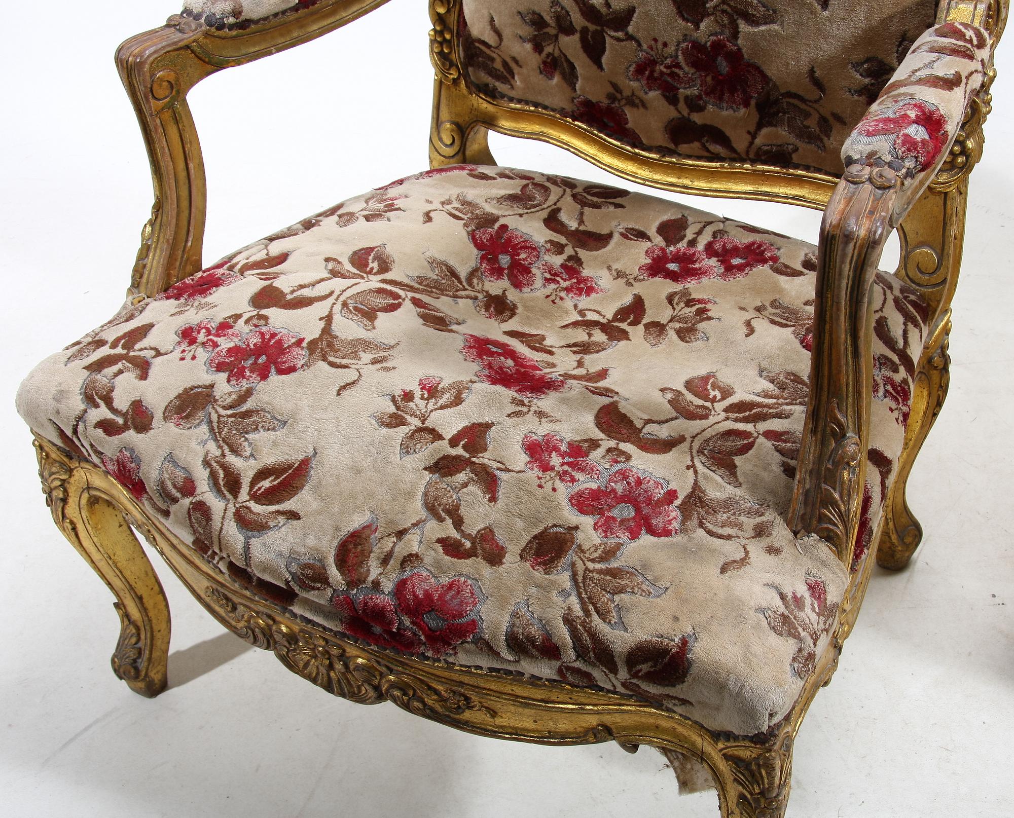 FÅTÖLJER ett par. Louis XV-stil, 1900-tal.