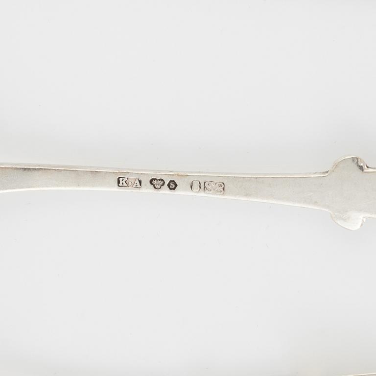 Bestick, brevkniv samt bägare, silver, bl a CG Hallberg Stockholm 1919 (24 delar).