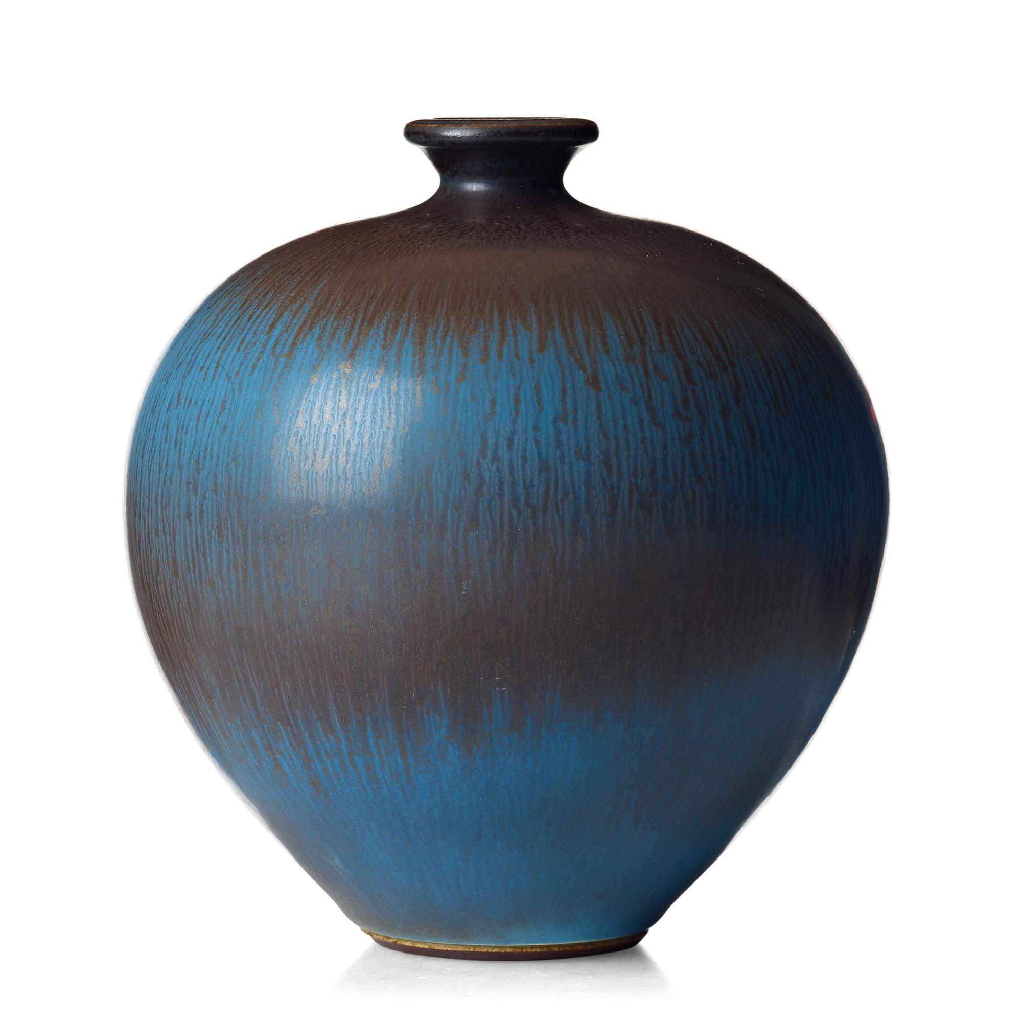 Berndt Friberg, a stoneware vase, Gustavsberg studio, Sweden 1975.