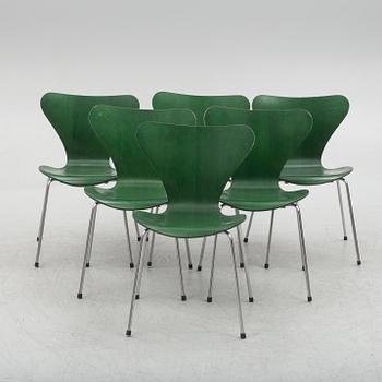 Arne Jacobsen, a set of six model 'Seven' chairs, Fritz Hansen, Denmark 1980.