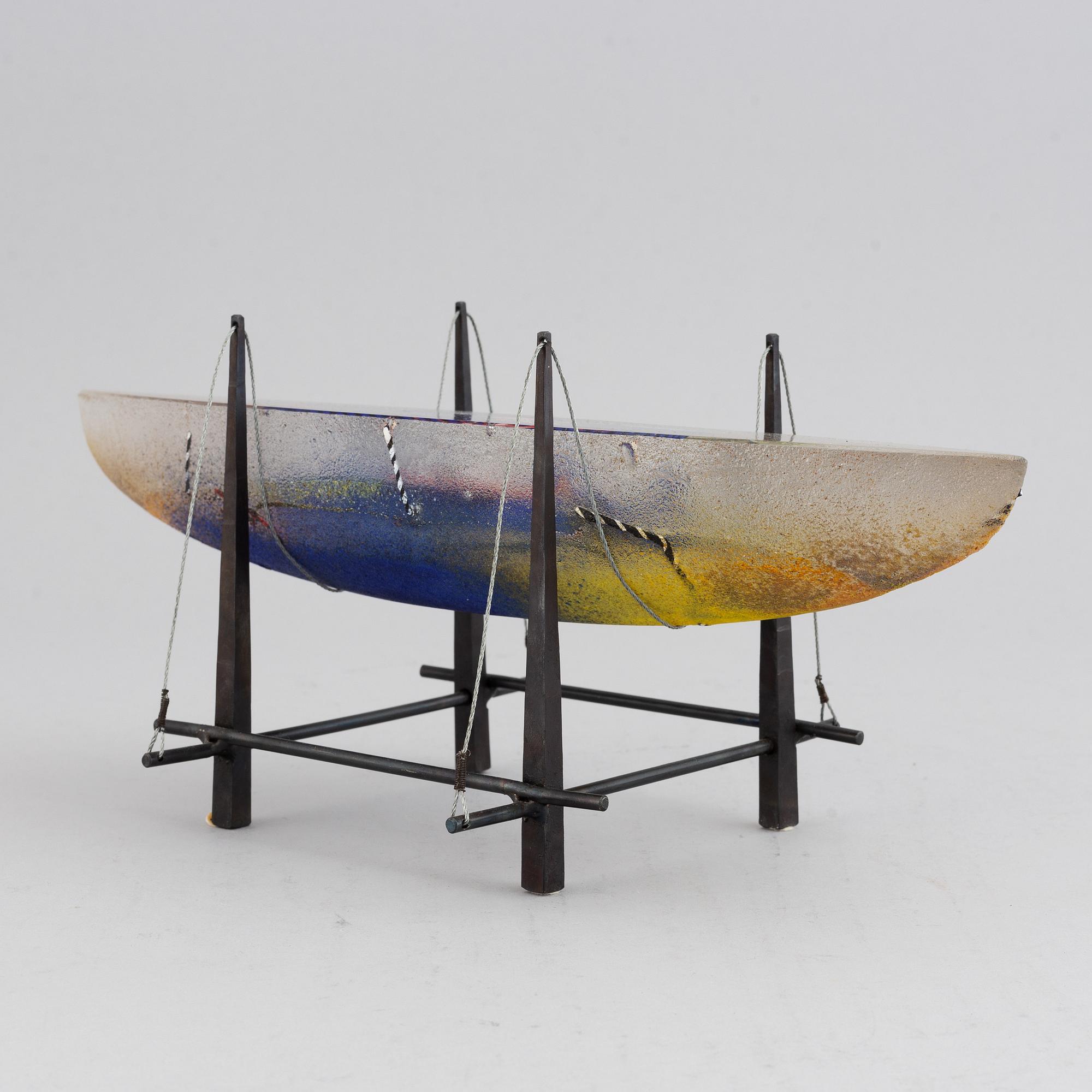 BERTIL VALLIEN, a glass sculpture, Kosta Boda, signed and numbered 38/50.