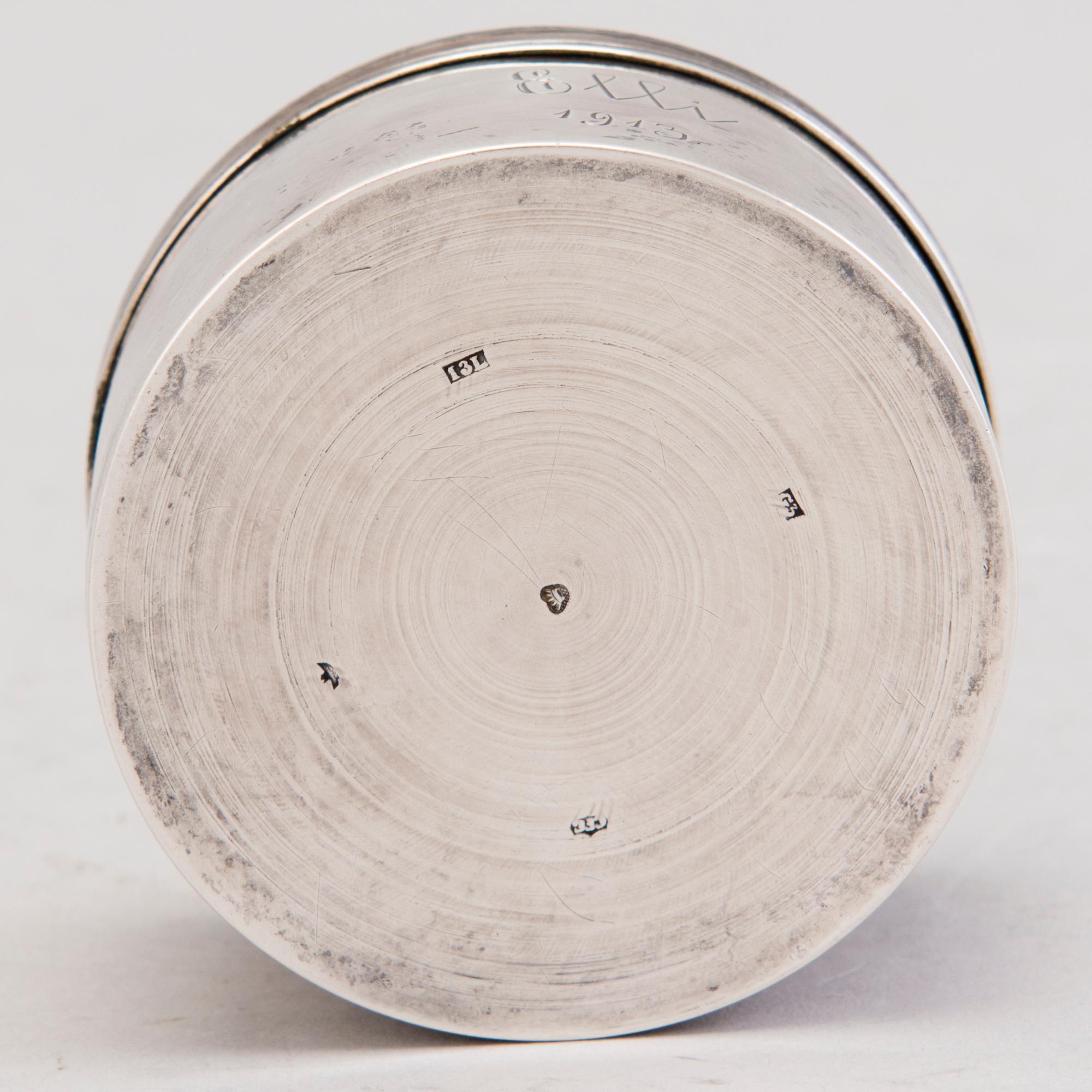 A silver bowl and a silver box, mark of Gustaf Adolf Strömbäck, Helsinki 1843 and Carl Fridolf Ekholm, Helsinki 1864.