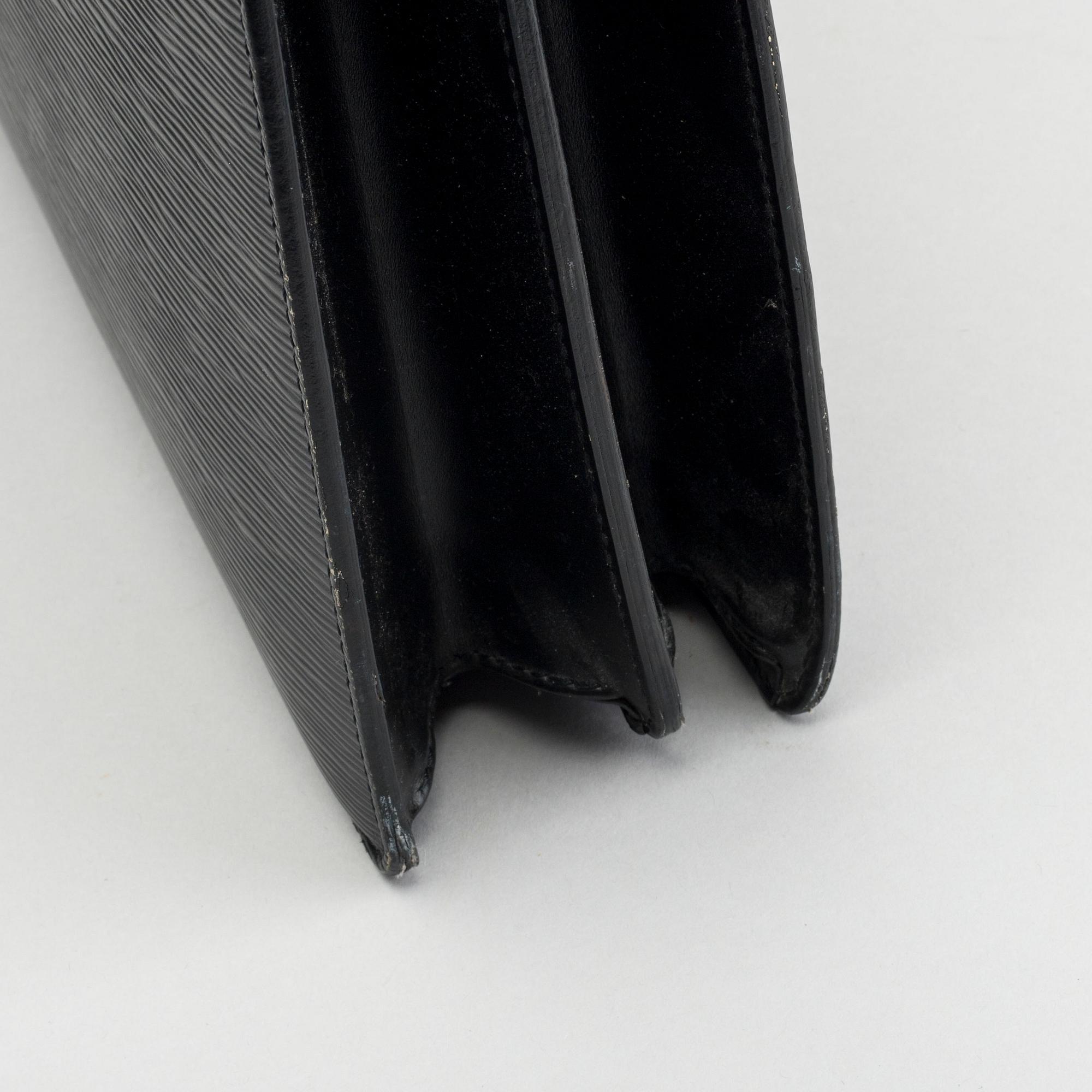 A LOUIS VUITTON AMBASSADOR BRIEFCASE.