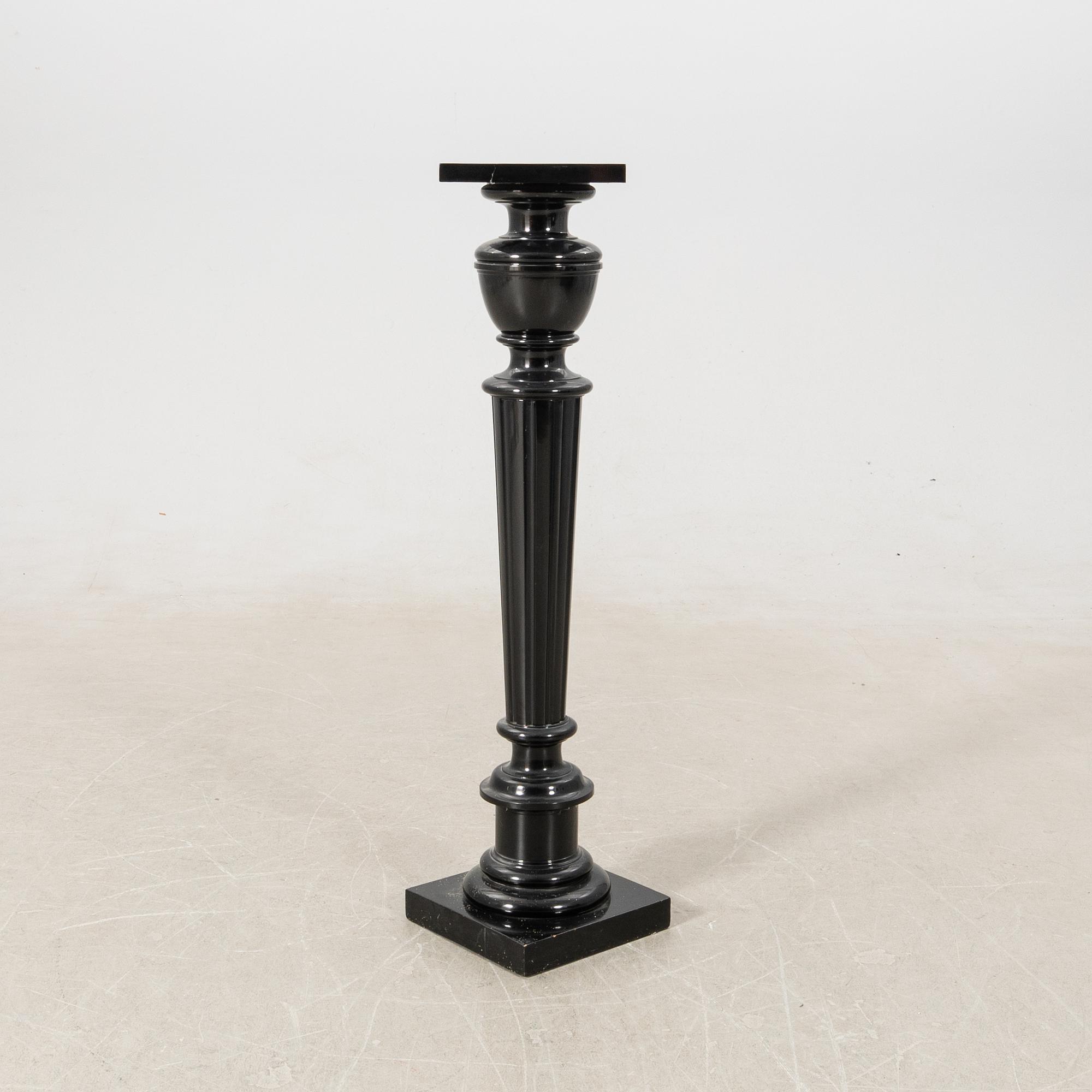 Pedestal early 20th century.