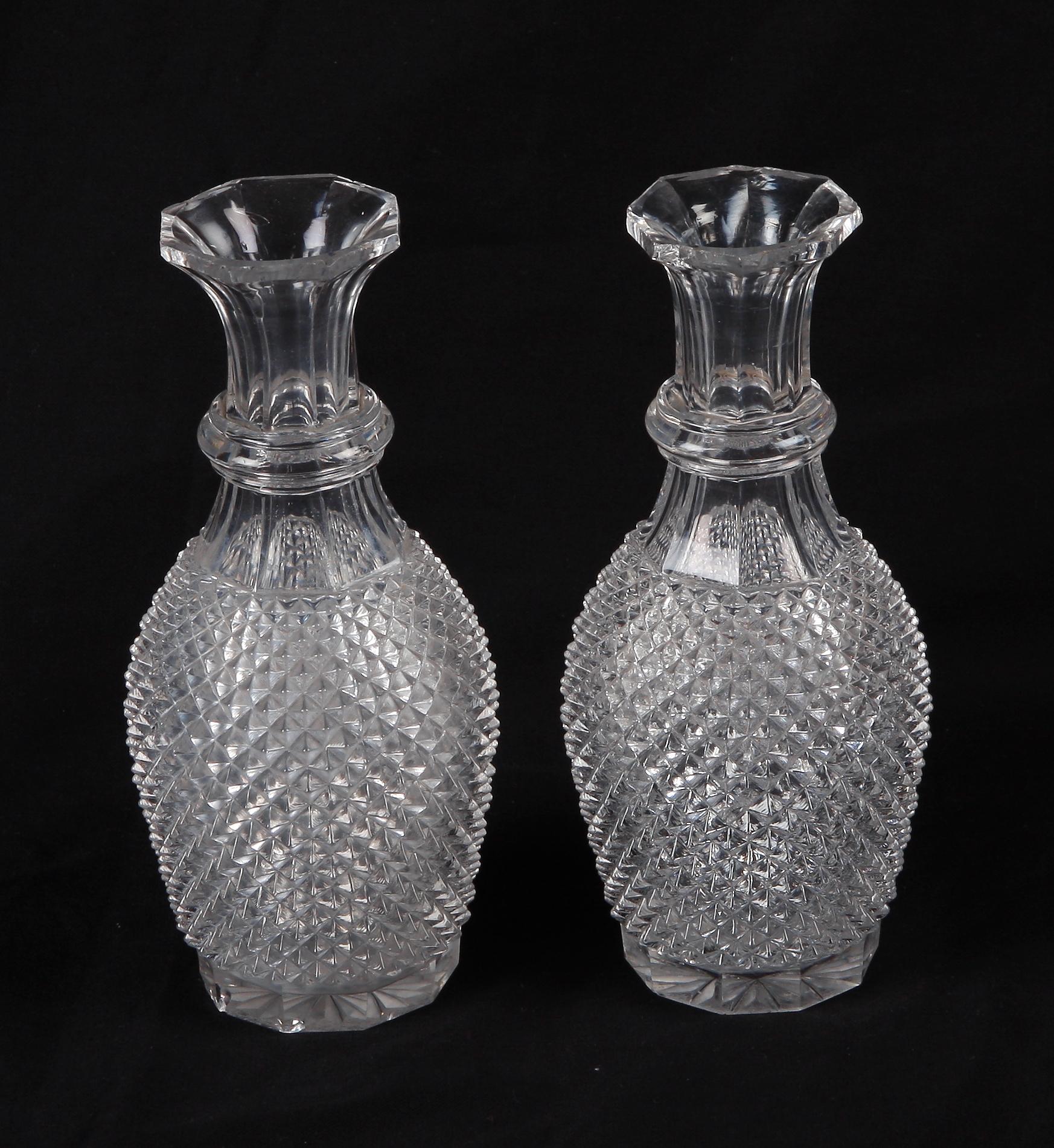 FLASKOR, ett par, glas. Empire, 1800-tal.