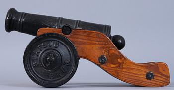 SALUTKANON, gjutjärn, STAFSJÖ BRUK.