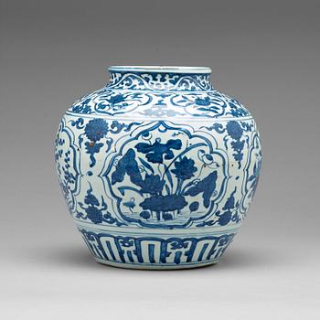 A blue and white jar, Ming dynasty (1368-1644).