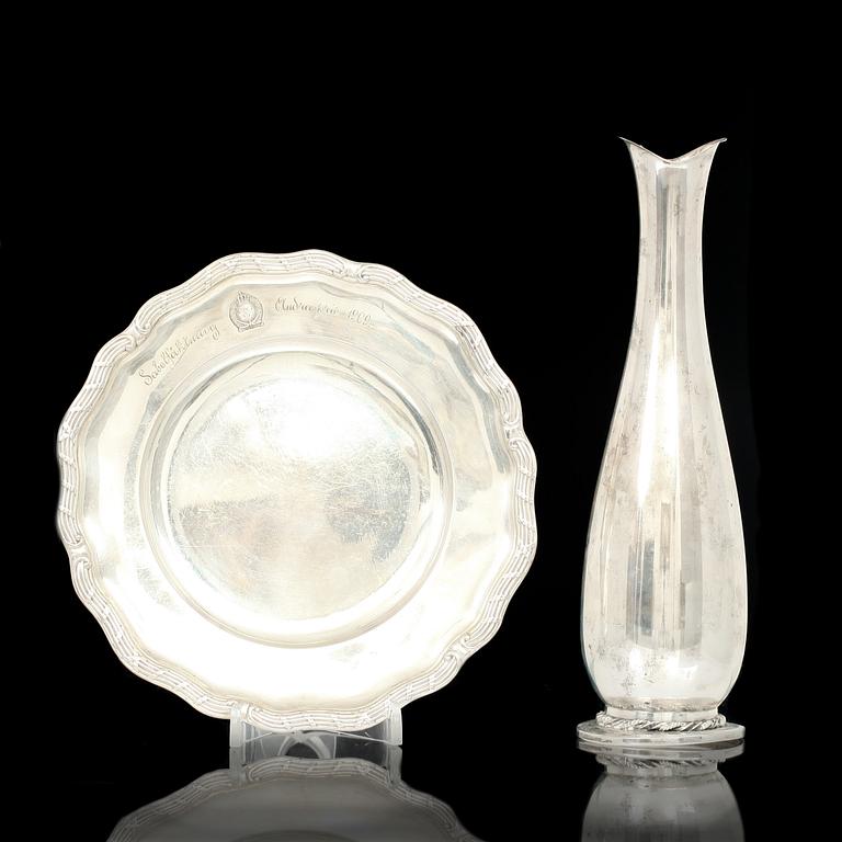 VAS och FAT, silver, MGAB, Uppsala 1952 resp B Erlandsson, Kristianstad 1909.