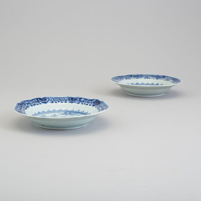 A set of three blue and white plates and two small dishes, Qing dynasty, Qianlong (1736-95).