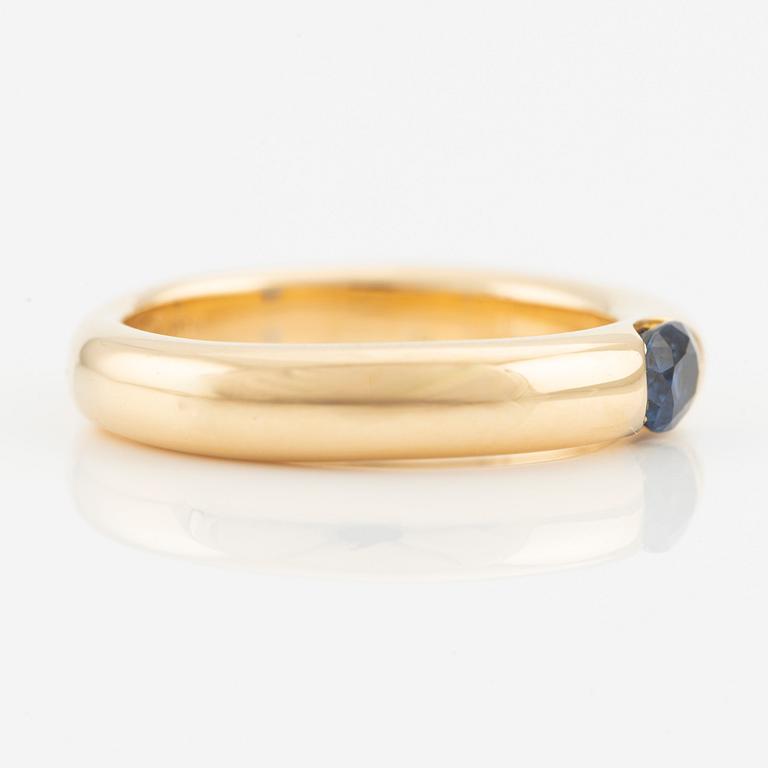 Cartier, ring, "Ellipse", 18K guld med fasettslipad safir.
