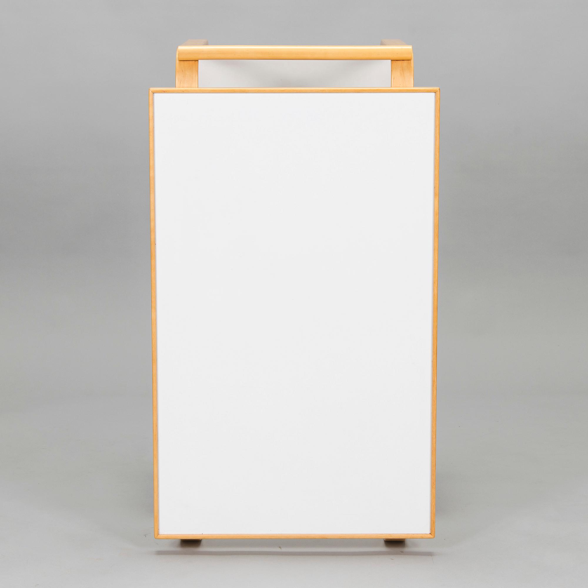 Alvar Aalto, serveringsvagn, modell 901, Artek, Finland, 1900-slut.