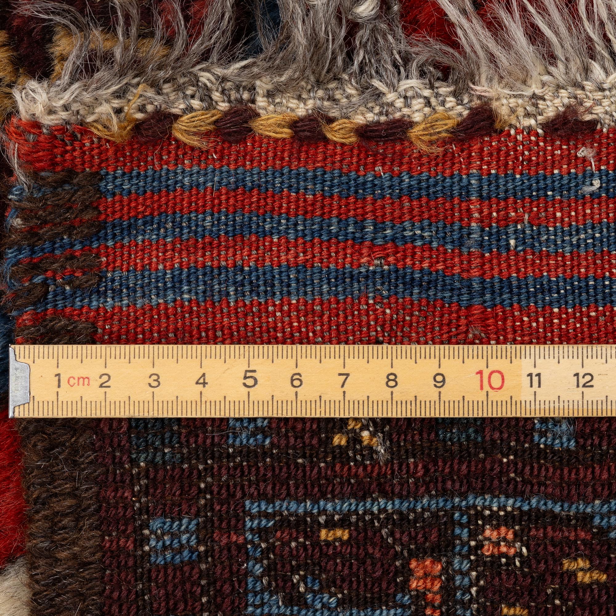 Matta, antik, sannolikt Turkmenistan, ca 113 x 93 cm.