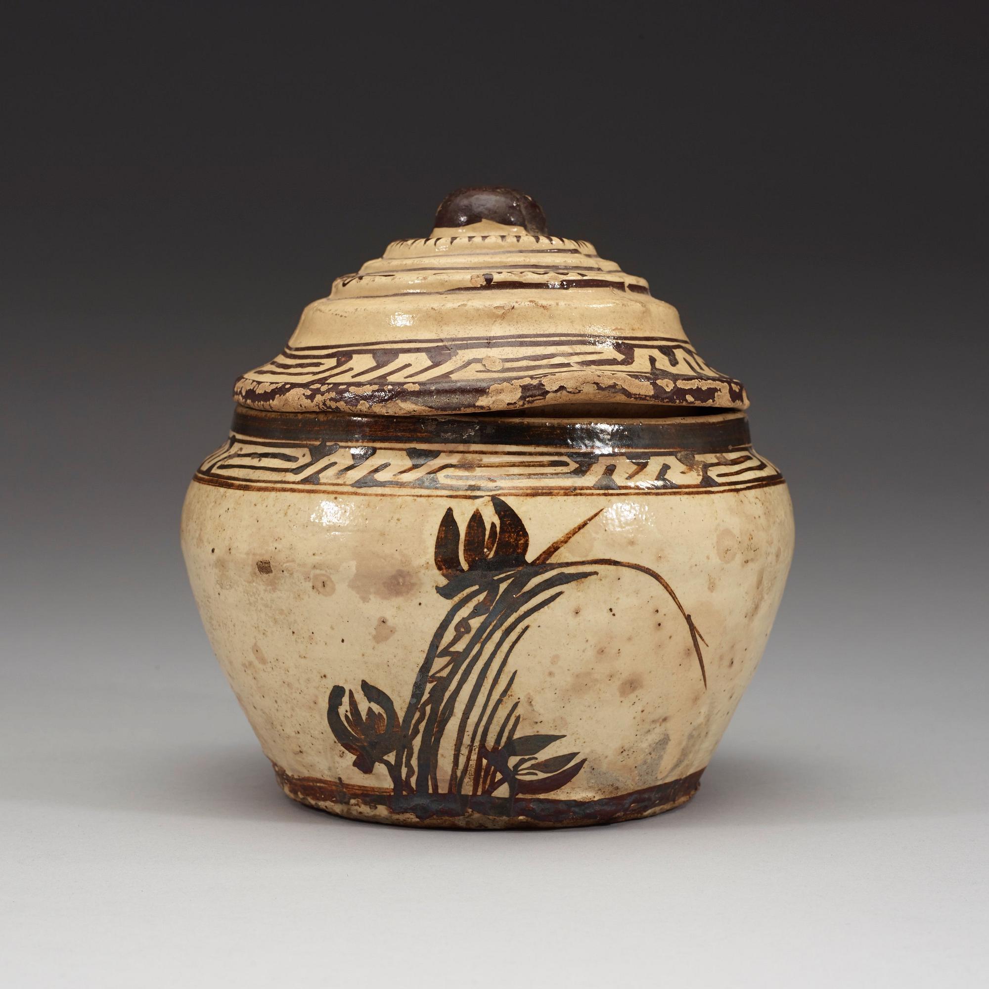 A Cizhou ware pot with cover, presumably Yuan dynasty (1260-1370).
