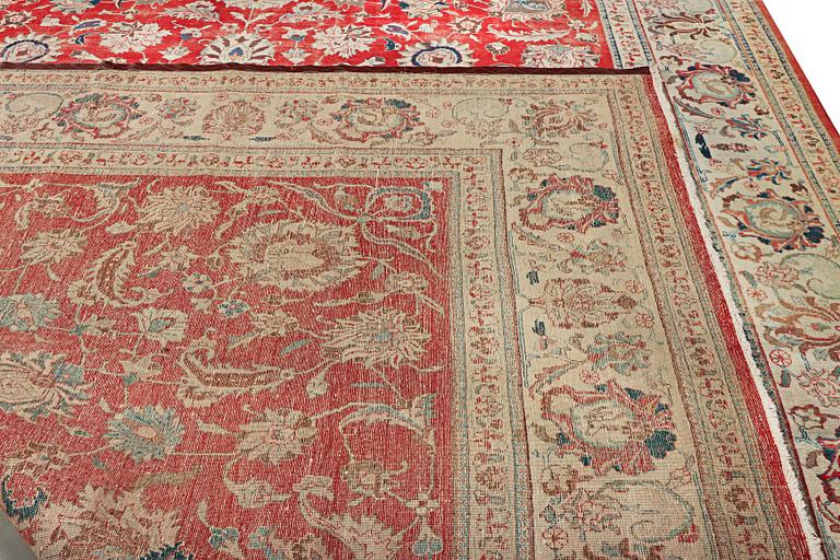 An oriental carpet, c. 515 x 341 cm.