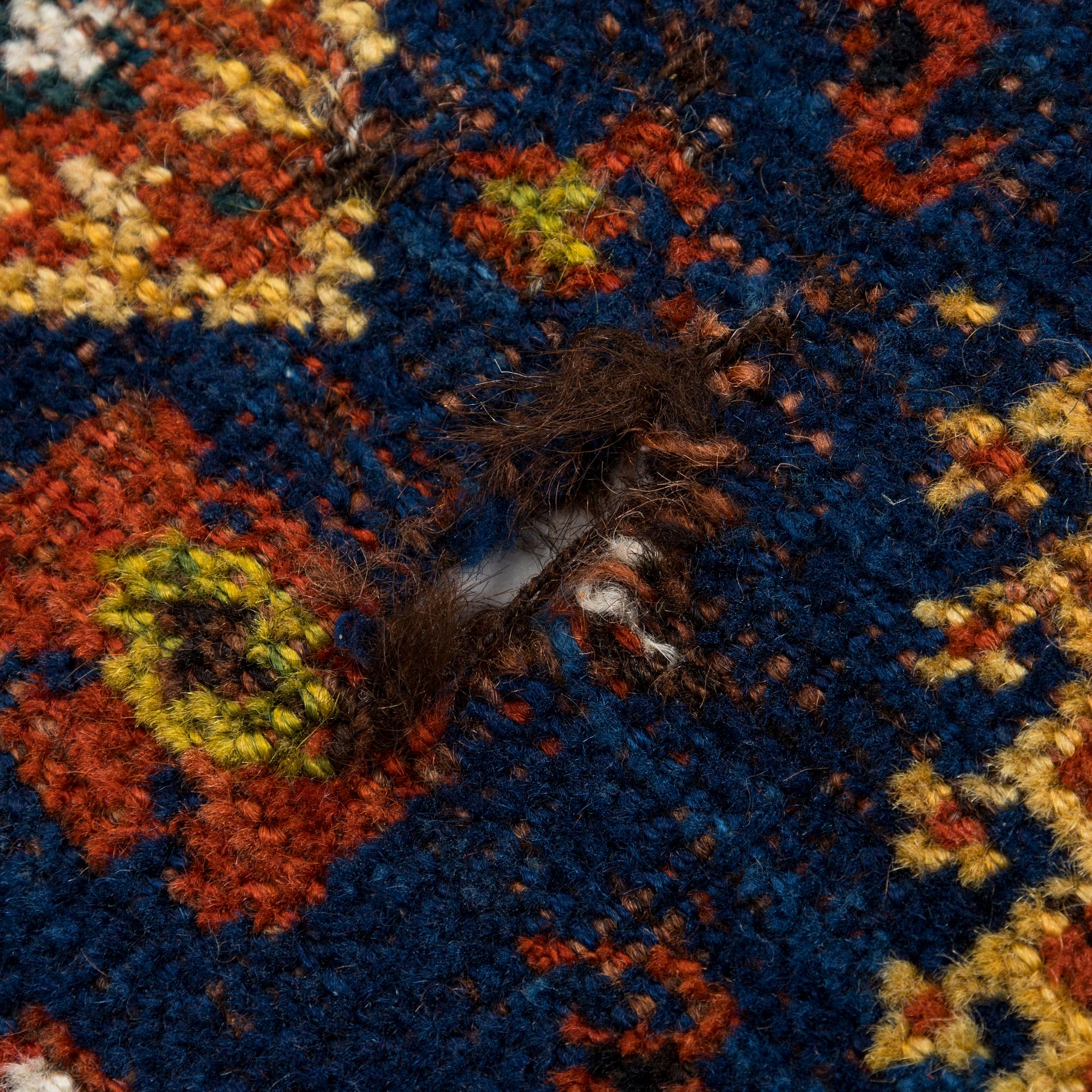 Matta, antik Qashqai, Södra Persien,, ca 201 x 130 cm.