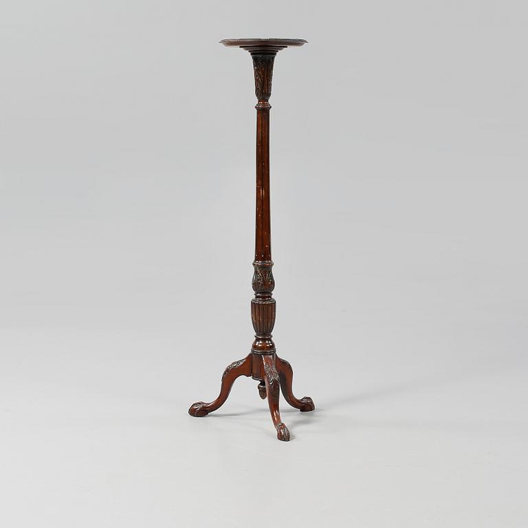 PIEDESTAL, 1900-talets första del.