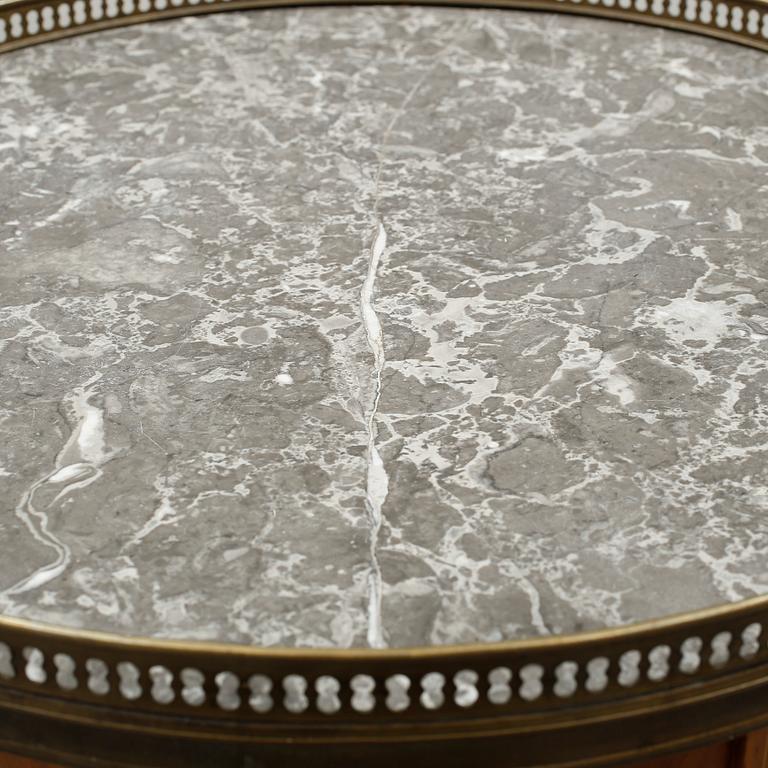 LAMPBORD, ett par, Louis XVI-stil, 1900-talets första hälft.