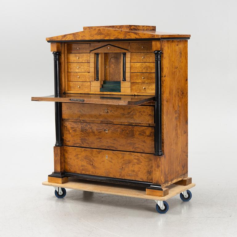 Chiffonier, Karl Johan, first half of the 19th century.