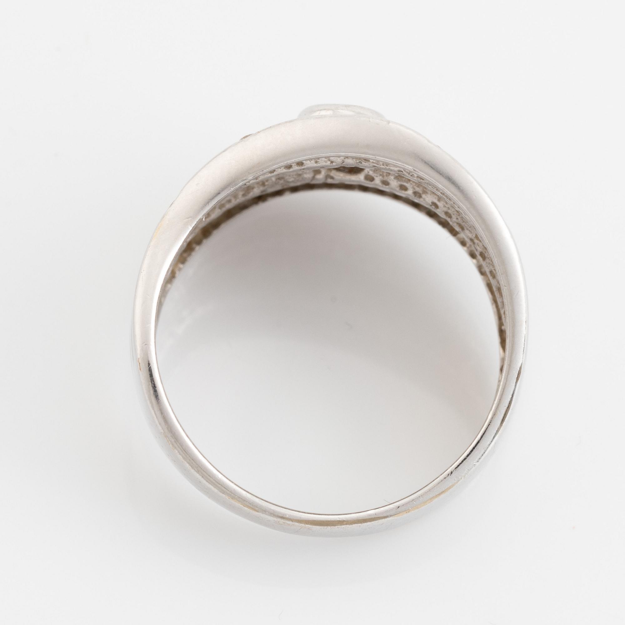 Brilliant cut diamond ring.