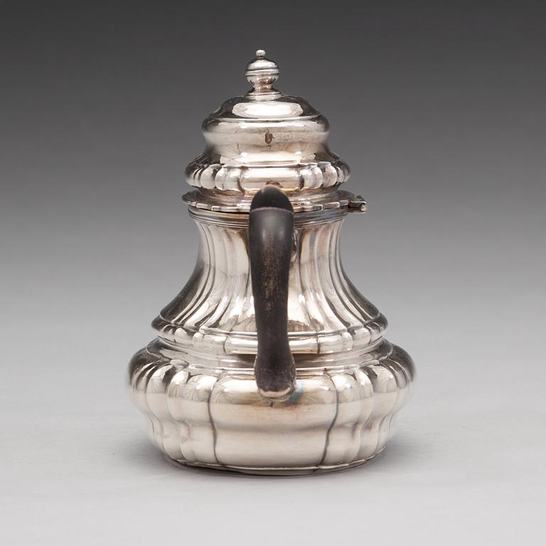 A Swedish early 18th century silver tea-pot, mark of Olof Fernlöf, Gothenburg 1734.