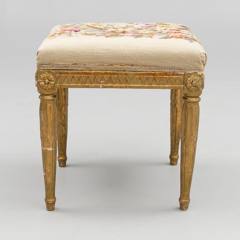 A late Gustavian stool around 1800.