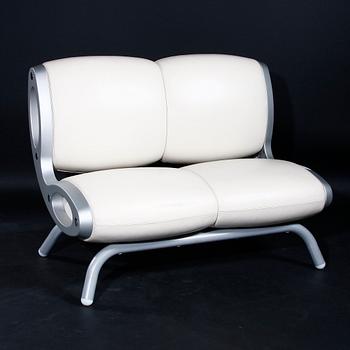 SOFFA, skinn, metall, "Gluon", design Marc Newson, Moroso. 1999.