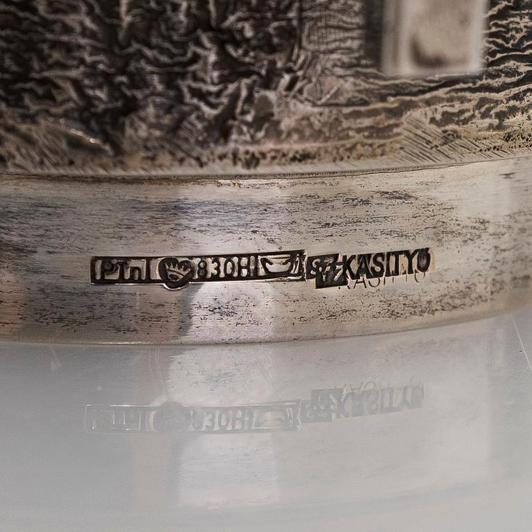 Pekka Turtiainen, A parcel-gilt silver creamer and sugar bowl, Helsinki 1971.