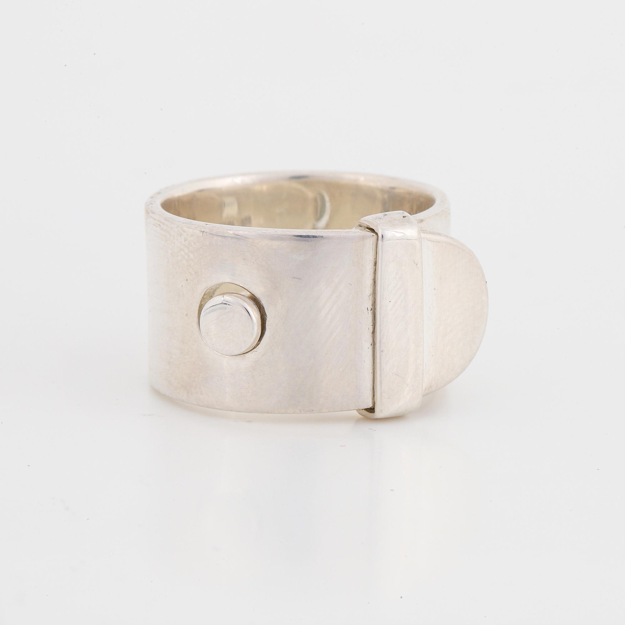 Vivianna Torun Bülow Hübe, a sterling silver "belt" ring, Jakarta Indonesia.