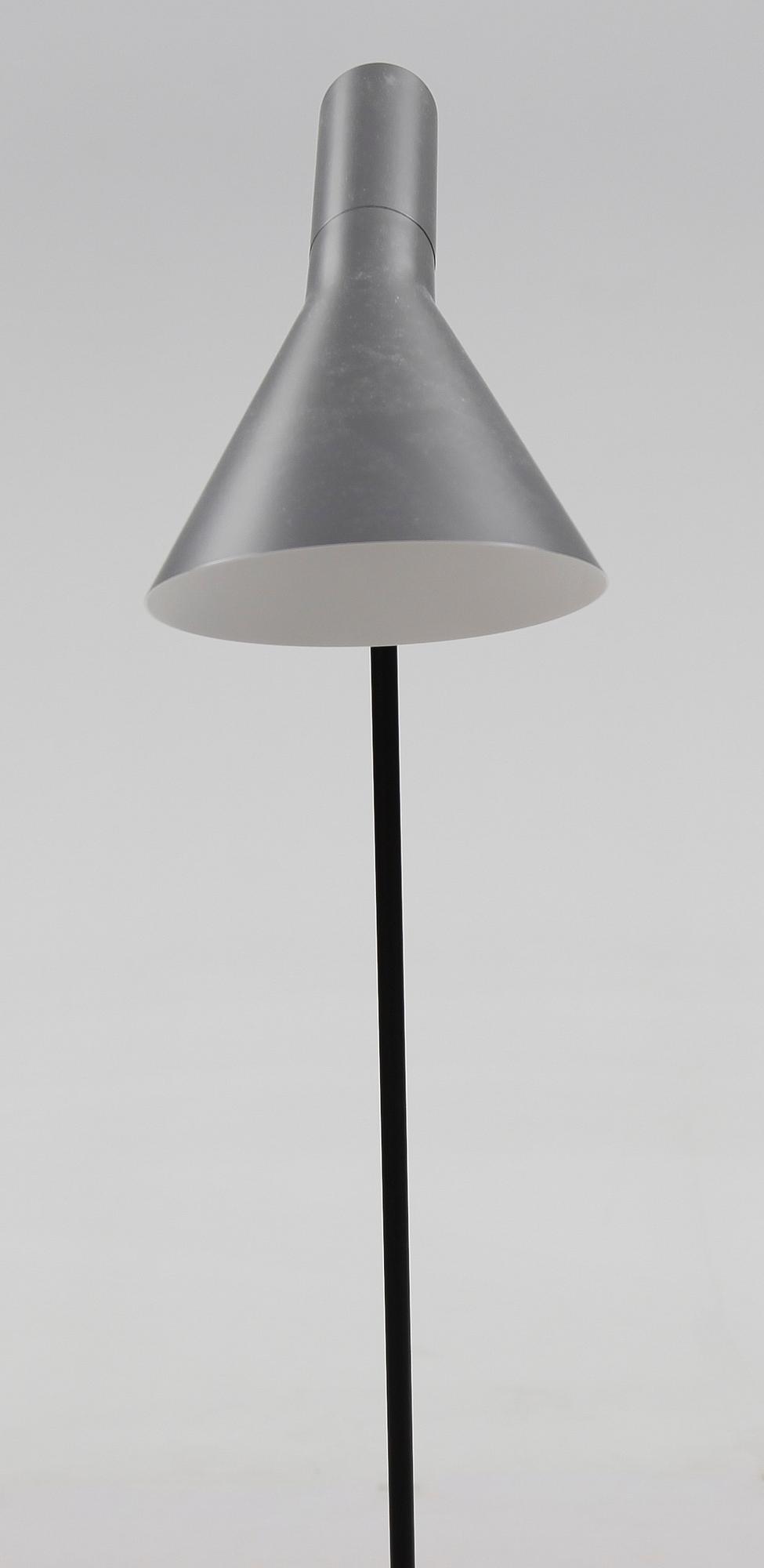 GOLVLAMPA, "AJ" Arne Jacobsen, Louis Poulsen, 2000-tal.